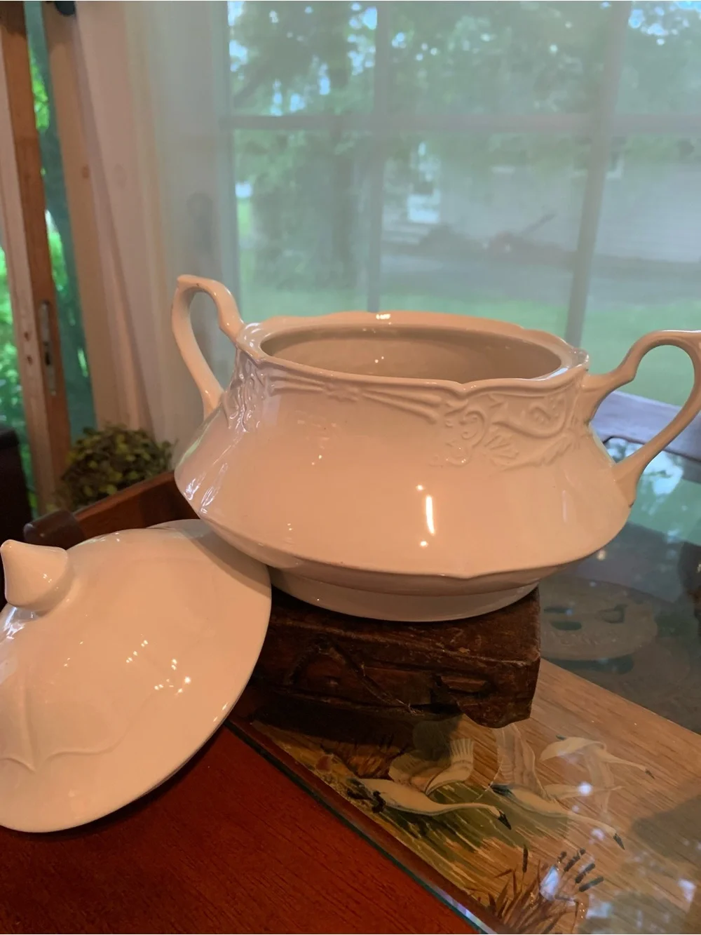 Vtg Johnson Brothers Richmond White Round Covered Vegetable Tureen